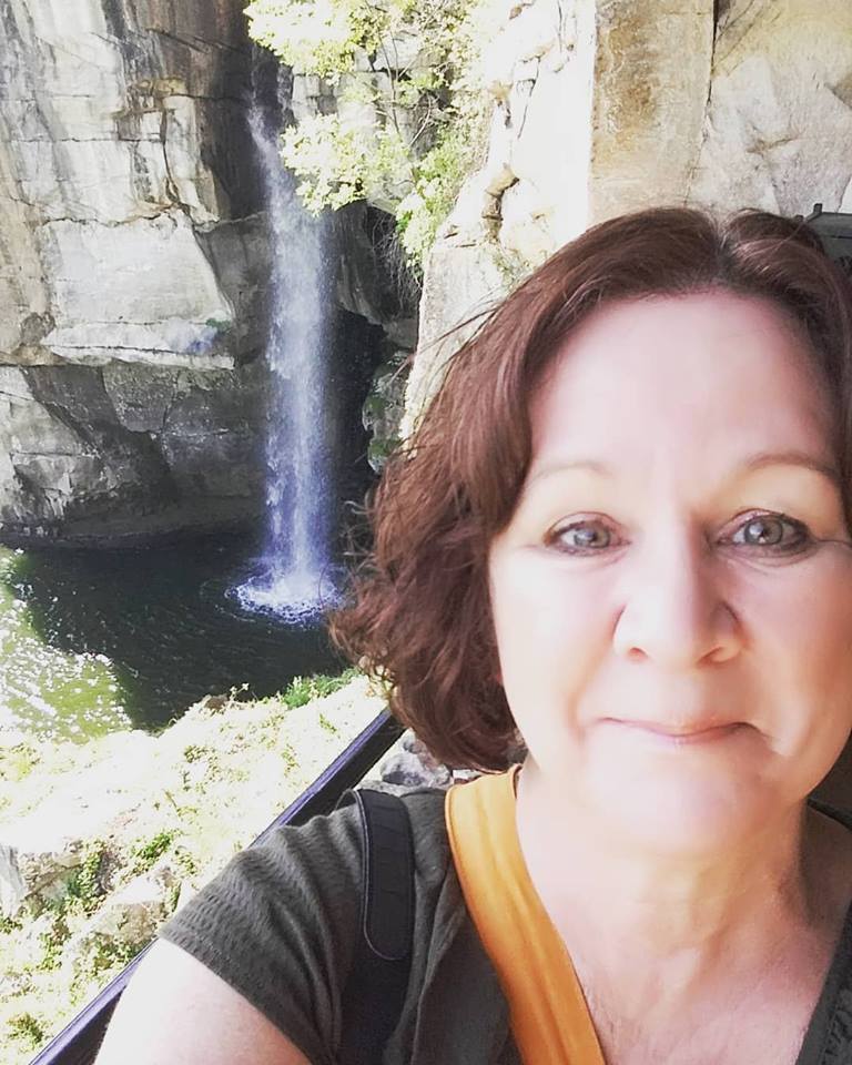 31676687_1693139600780803_1903551019078385664_n